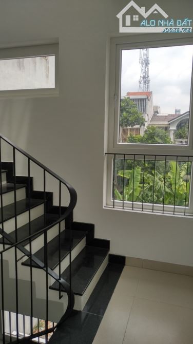Toà nhà văn phòng 4x20m, hầm 4 tầng sàn trống ngay Lương Định Của, P. An Phú - 8