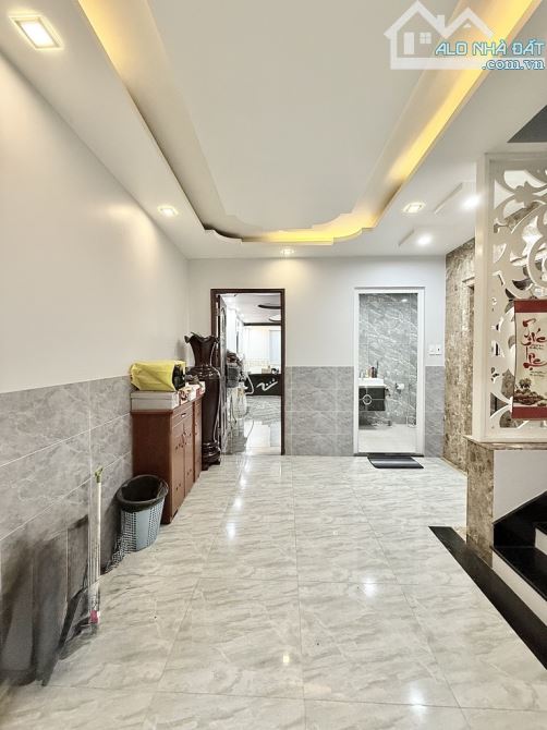 TOÀ BUILDING 6 TẦNG - HẦM - 6.5M x 18M - MẶT TIỀN NGUYỄN VĂN CÔNG GÒ VẤP - CHỈ 29 tỷ ... - 8