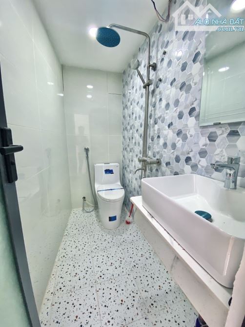 Bán gấp nhà đẹp Full nội thất - đường Thống Nhất, quận GV. - 8