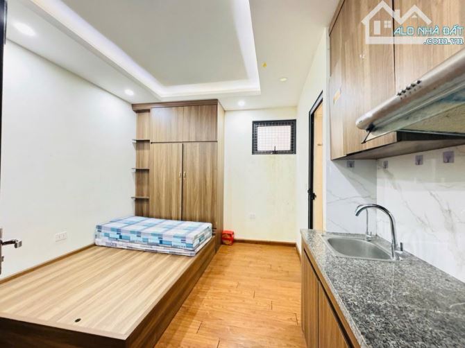 Bán toà dòng tiền Apartment Cầu Giấy 76 căn hộ cho thuê DT 200m ngõ ô tô cách phố 5m - 9