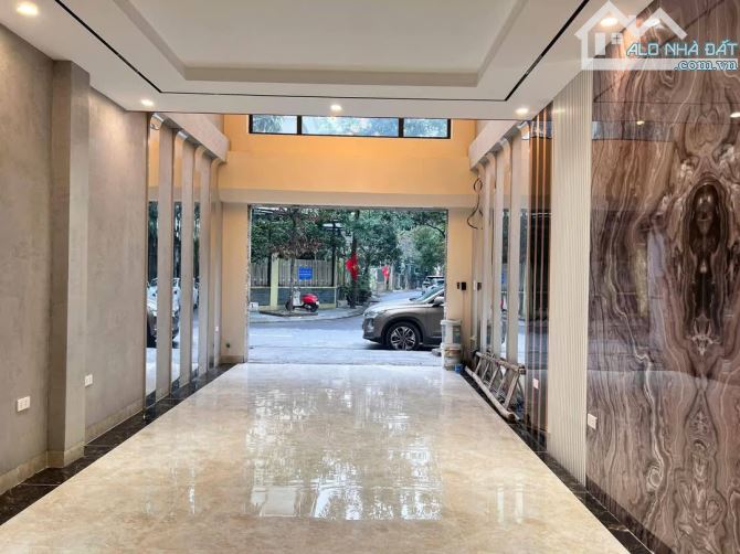 SIÊU PHẨM NHÀ ĐẸP, TT THẠCH BÀN, LB 🔰DT: 60m2🔹8 Tầng Thang Máy🔹4m MT 💰 Giá: 18.5 Tỷ - 9