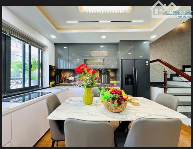 BIỆT THỰ THƯỢNG LƯU GIÁ CHÀO 159 TỶ,  TRẦN QUỐC THẢO  PHƯỜNG 7 QUẬN 3