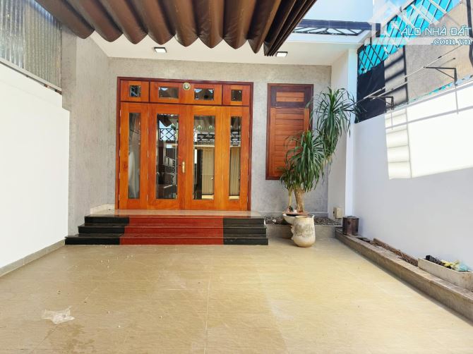 VIP!! Nhà lầu mới leng keng hẻm 184 Đồng Khởi, Tân Lợi nở hậu 5,6m giá chỉ 4tyxxx
