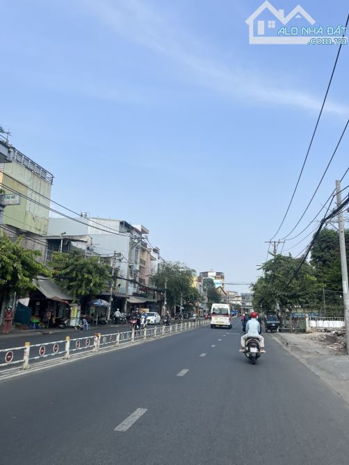 Bán Tòa Nhà Khách Sạn Nguyễn Oanh (8mx20)6 Lầu có 32 Phòng.hđt 200TR/ Tháng Giá: 27 Tỷ TL - 2