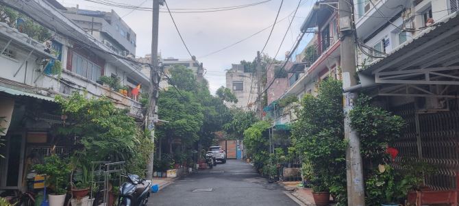 Bán nhà HXH Nguyễn Kiệm, P.4, Q.Phú Nhuận, DTSD 110 m2, 3,3 tỷ