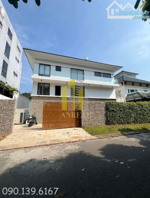 Biệt Thự Cao Cấp Khu Thảo Điền 600m2 - Thiết Kế Hiện Đại . Sân Vườn Rộng