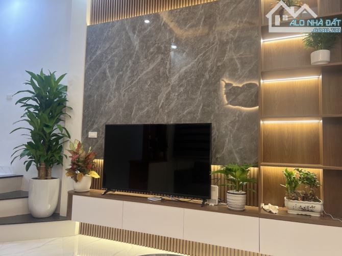 Nhà Đẹp 5 Tầng 46M Giá hơn 5 tỷ_ Full Nội Thất_Chỉ Việc Vào Ở