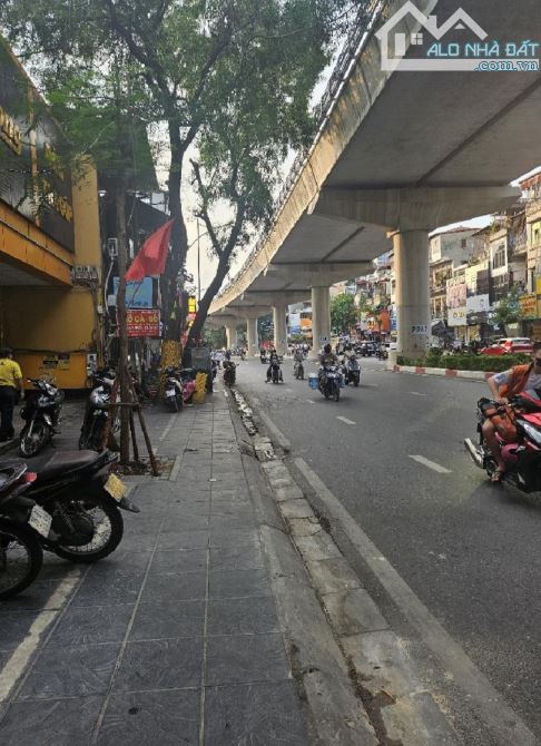 92 Tỷ / 264 M2 / 6.1 M tiền Mặt Phố Cầu Giấy