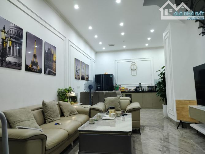 BÁN NHÀ VĂN CAO -  NGÕ Ô TÔ TRÁNH DỪNG ĐỖ, 50M2 - MT  RỘNG 5.1M - CHỈ 12.5 TỶ