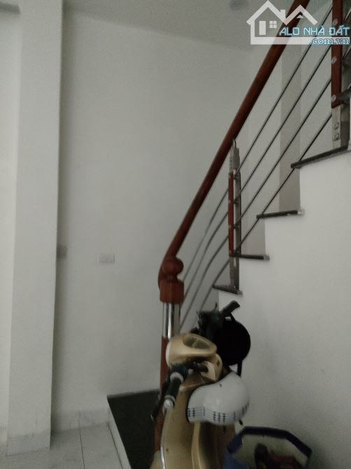 Bán gấp giá rẻ thang máy Đê Trần Khát Chân 34m, 6 tầng, mặt tiền 3.4m, 9 tỷ Hai Bà Trưng.