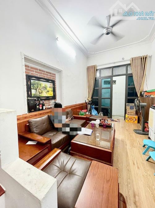 BÁN NHÀ ĐẸP DÂN XÂY TƯ ĐÌNH – 41M2 – 6,05 TỶ – NGÕ Ô TÔ THÔNG – FULL NỘI THẤT