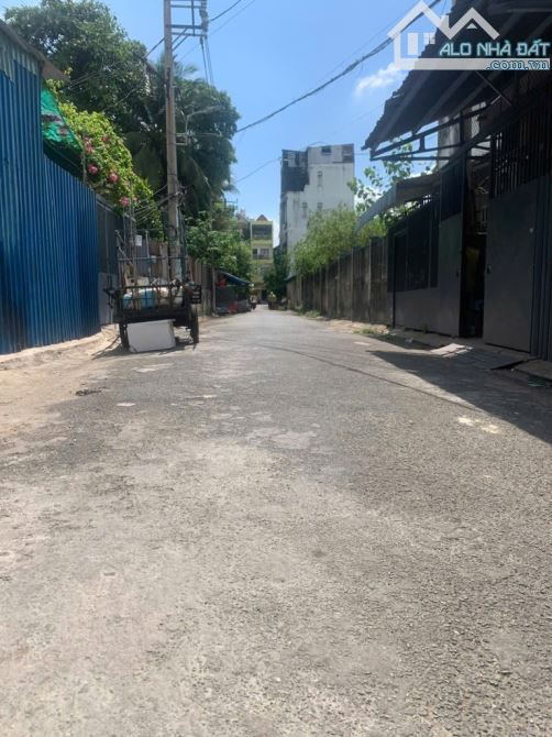 Bán nhà HXT Lương Thế Vinh, TTHoà, Tân Phú, 543m2 - 14.3 × 38 - 2 tầng,  Giá 39.9 tỷ TL