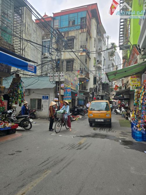 CHẤT NHƯ NƯỚC CẤT – NHÀ ĐẸP CỰC GẮT PHỐ NGUYỄN PHÚC LAI, 3 GIÂY NHÌN – 1 GIÂY YÊU – 0