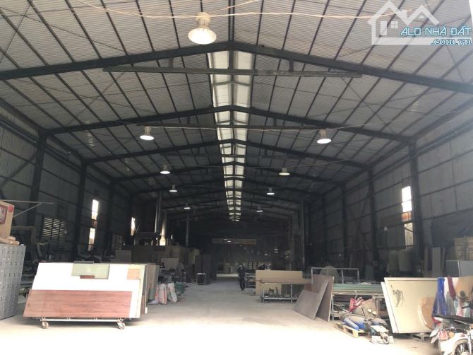 Cho thuê 2500m2 kho xưởng giá rẻ duy nhất tại Quốc Oai. Giá thuê 45 nghìn/m2/tháng