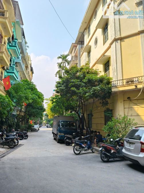 PHÂN LÔ 2 THOÁNG, MẶT TIỀN 6M, VIP KĐT ĐẠI KIM, VỈA HÈ ĐÁ BÓNG, Ô TÔ TRÁNH, 80M2X5T,22 TỶ