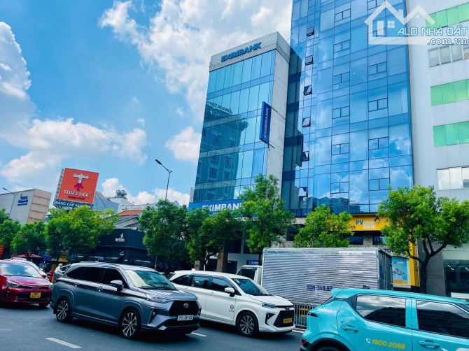 Bán Tòa nhà Nguyễn Văn Trỗi gần sân bay - 12x16m - 11 tầng có Thang Máy - HĐT 400 triệu