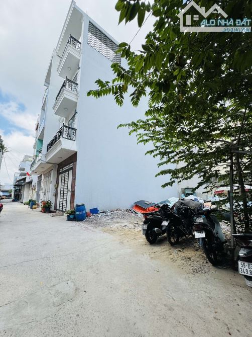 1 LÔ DUY NHẤT NGAY HƯƠNG LỘ 2 GẦN BỆNH VIỆN QUẬN BÌNH TÂN - HẺM XE HƠI THÔNG. CHỈ HƠN 3 TỶ