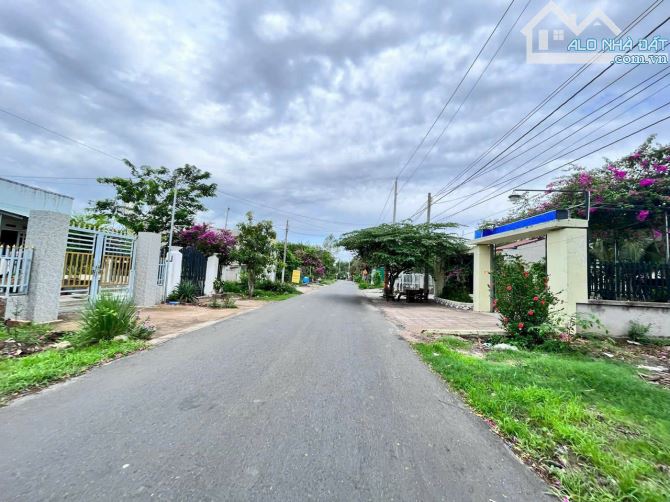 Bán 270m2 thổ cư gần chợ Trảng Cát, Hắc Dịch