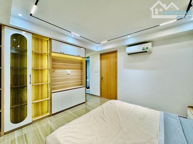 Nhà Mới - 4 Tầng - 6 Phòng Ngủ - 86m2 - Ngang 6.5m - CMT8, Tô Hiến Thành, Sư Vạn Hạnh