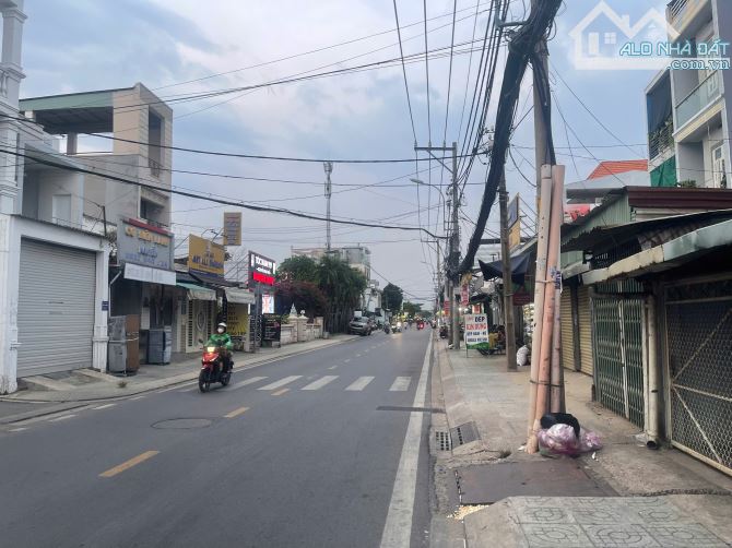 Bán nhà 2 tầng mặt tiền ngay chợ hóc môn kinh doanh đỉnh chỉ nhinh 4 tỷ