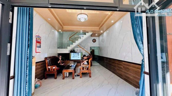 BÁN NHÀ TRUNG TÂM ĐÀ LẠT CÁCH BỆNH VIỆN ĐA KHOA CHỈ 500M.