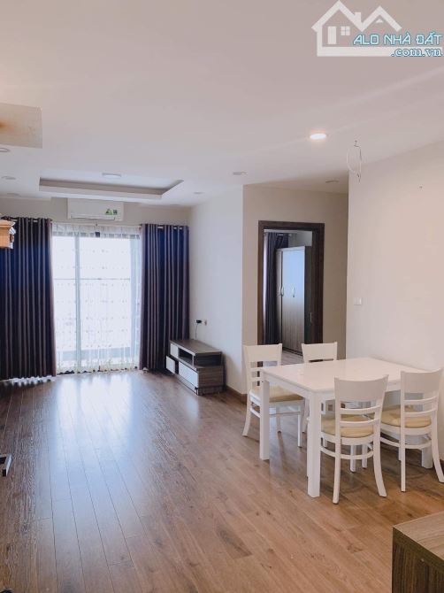 Cho thuê căn hộ chung cư Gelexia 885 Tam Trinh, Yên Sở, Hoàng Mai 70m2 2PN gần full 9tr
