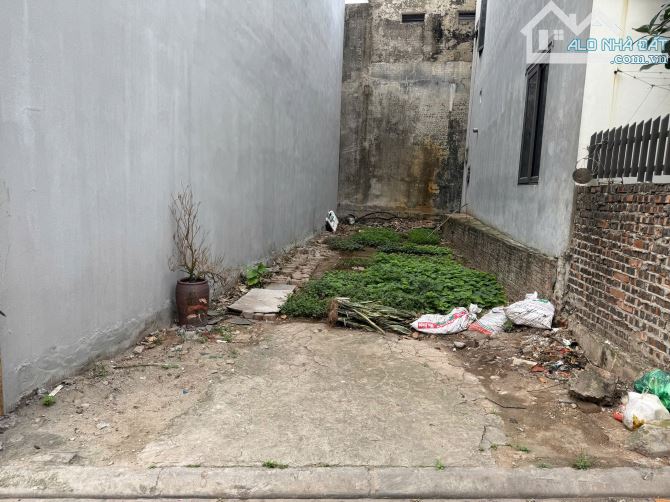 Chị gái cần tiền nhờ bán nhanh mảnh đất đẹp tại trung tâm tổ 8 phường Thạch Bàn