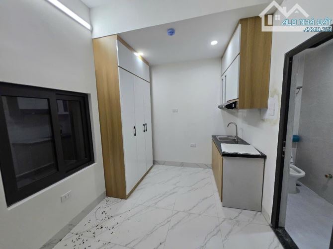 Siêu Phẩm! Bán Nhà Mặt Phố Khương Đình, Gần Phố, Ngõ Rộng, 59m2.