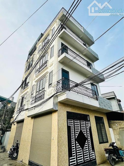 Nhà đẹp nhất Phụng Châu Chương Mỹ,ngay Ql6 vào cạnh Đại học TDTT 35m2-Ô tô đỗ.2.6 tỷ