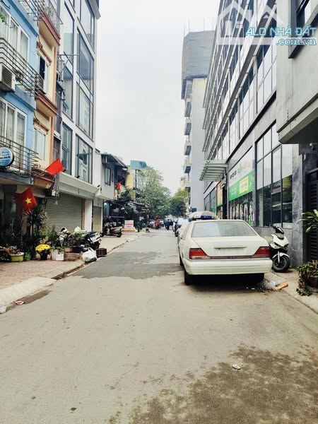 Bán nhà mặt 68 Ngọc Thụy Long Biên - ô tô tránh kinh doanh - 100m 6tầng thang máy- 26tỷ.