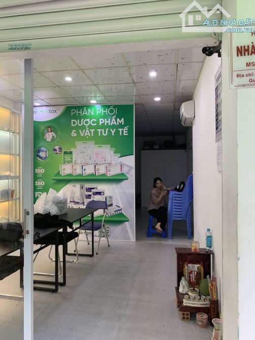 Nhà mặt tiền ,vị trí kinh doanh Thuận lợi , phường 15  quận 10
