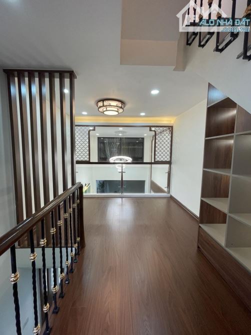 Siêu đẹp Tam Trinh, Hoàng Mai:35m2,5 Tầng, chỉ 5.9 Tỷ, gần phố, giá êm