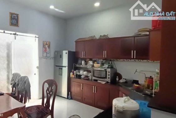 Nhà 2 tầng Gần Chợ Thủ Đức Đại Học Sư Phạm Kỹ Thuật, Dt 76m2, ngang 7.6m, Chỉ 5.8 tỷ