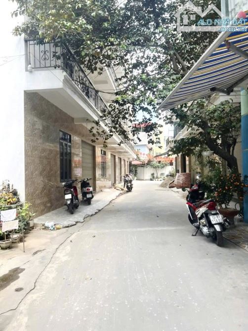 Bán nhà xây thô 4 tầng đường ô tô ĐẸP ngay gần Vin Thượng Lý, Hồng Bàng, Hải Phòng.