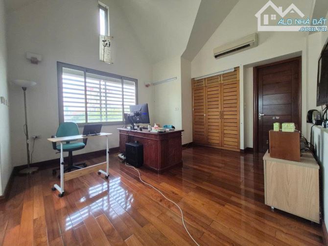 Biệt thự vườn Đào- Q. Tây Hồ- 231m2, xây 6 tầng cực đẹp