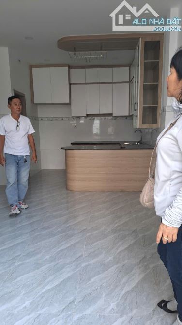 BÁN NHÀ ĐẸP ,RẺ, SỔ HỒNG CÔNG CHỨNG NGAY
