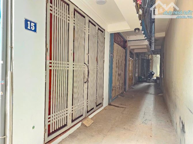 Chủ gửi em bán nhà dân xây 5 tầng, full nội thất, cách 1 nhà ra đường ô tô tại Lai Xá