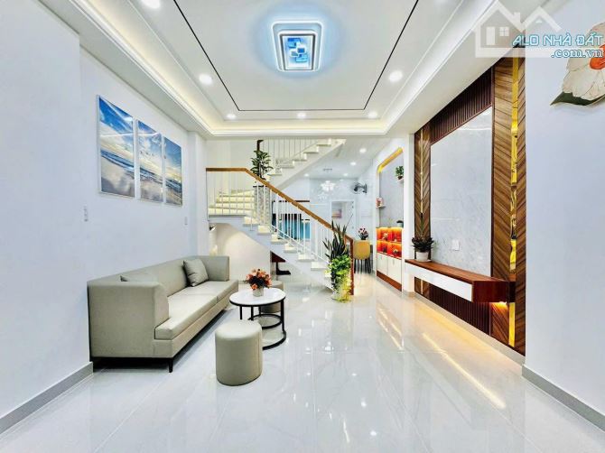 Nhà đẹp, mua xong dọn vào ở ngay Minh Phụng, Quận 6. DT: 52m2 / 3 Tỷ 080. Hẻm ô tô 5m