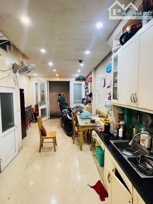 BÁN NHÀ ĐẸP DÂN XÂY TRUNG LIỆT-THÁI HÀ - 33M2- 5T - MT 5.3M GIÁ CHỈ 9 TỶ