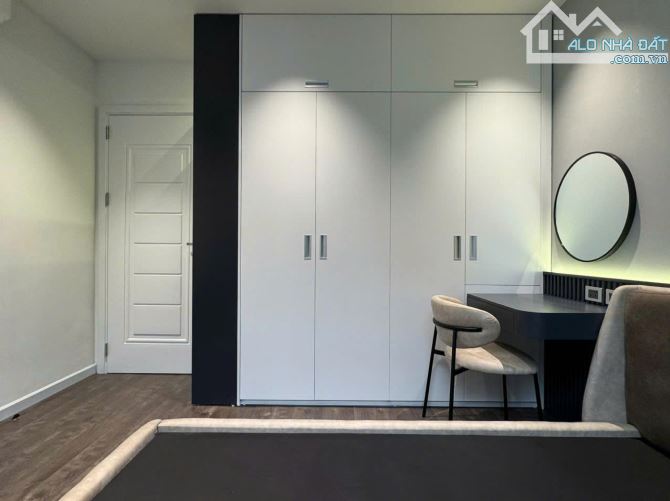 Bán CHUNG CƯ INTRACOM 2 Cầu Diễn 82m2=2PN giá hơn 5 tỷ
