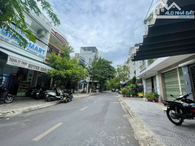 Bán nhà 3 tầng 2 Mặt Tiền Huy Cận , Hải Châu, nằm ở khu vực trung tâm thành phố