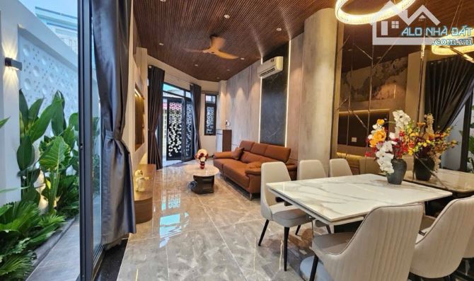 Q7 4x15M 3 TẦNG 3PN NHÀ MỚI Ở NGAY SỔ VUÔNG ĐẸP CĂN GÓC THOÁNG GẦN MẶT TIỀN 6.xT