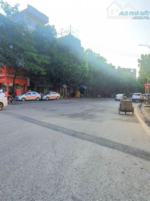 💥SIÊU HIẾM MẶT PHỐ KINH DOANH CAO LỖ, ĐÔNG ANH, VỈA HÈ ĐÁ BÓNG, 107M2, 3 TẦNG, 27.5 TỶ