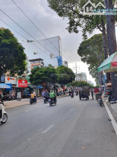 ( Hàng Hot) Bán nhà mặt tiền Cách Mạng Tháng Tám P5 Tân Bình_4.5x18m_4 tầng, giá chỉ 24 tỷ