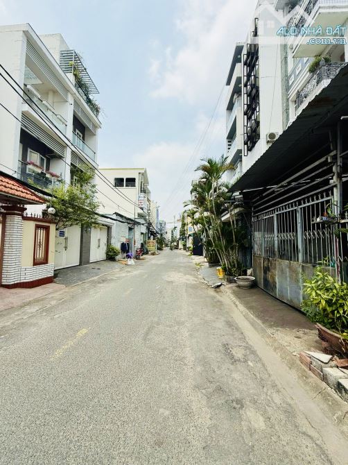 BÁN NHÀ HẺM 7M GẦN EMART PHAN HUY ÍCH – 3 TẦNG – KHU PHÂN LÔ ĐỒNG BỘ – HƠN 6 TỶ