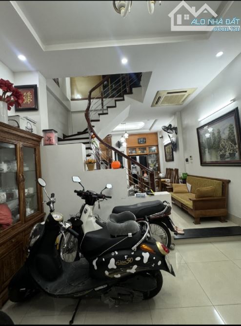 Bán gấp nhà Mễ Trì, ngõ 3gác tránh SH, 10m ra oto tải, sổ vuông, 52m2, 5 tầng, Chỉ 9.2tỷ
