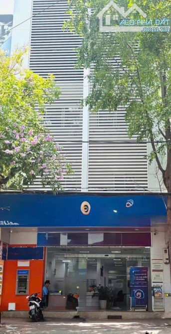 CHO THUÊ MẶT BẰNG LỚN TRUNG TÂM THÀNH PHỐ BMT