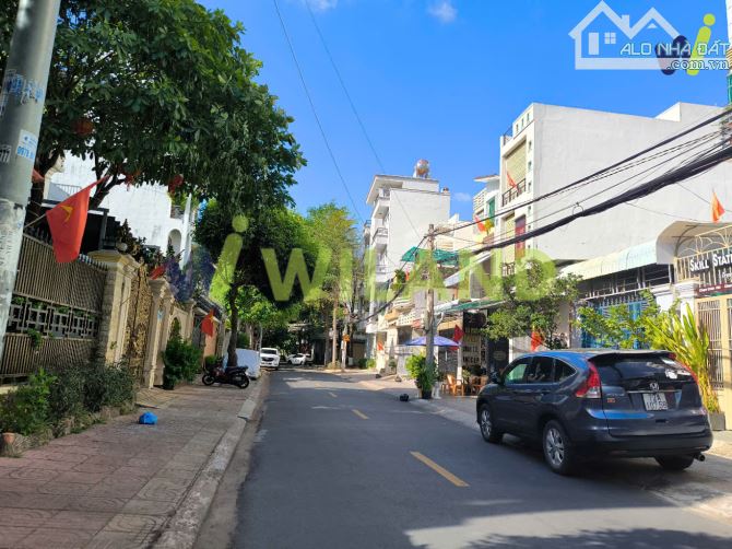 BÁN NHÀ ĐƯỜNG LẠC LONG QUÂN 1 TRỆT 2 LẦU DIỆN TÍCH 102M2 GẦN BIỂN CHỈ 9.5 TỶ