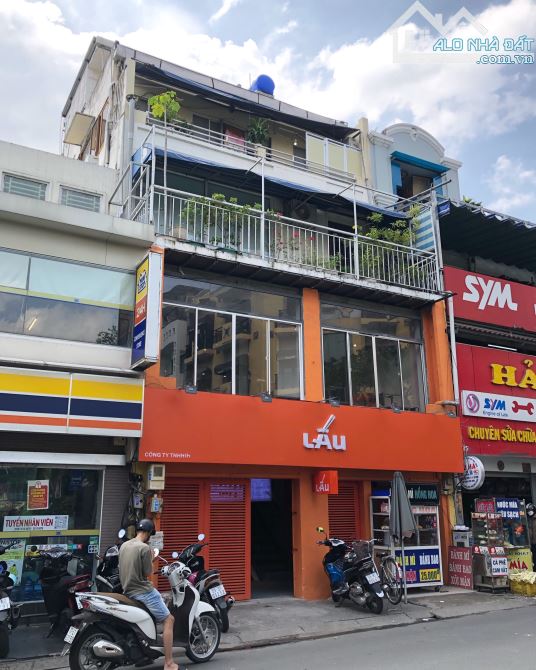 Bán nhà mặt tiền đường Đông Hồ - Lạc Long Quân. DT: 6x17m, 2 Tầng Giá Bán 16 Tỷ