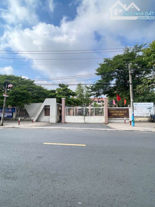 Nhà mới 1 Trệt 1 lững  trung tâm long bình  biên hòa đồng Nai 168m2